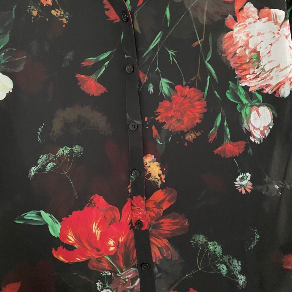 NWT [express] floral portifino blouse - Picture 5 of 5